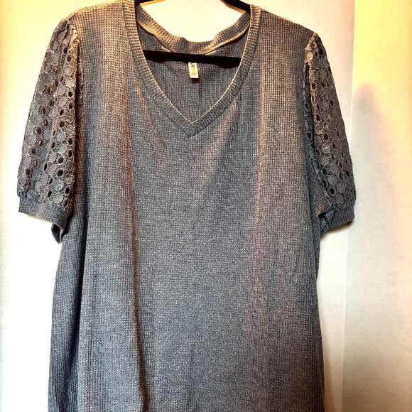 Size 3X, Slate Blue Top., like new - Picture 1 of 4